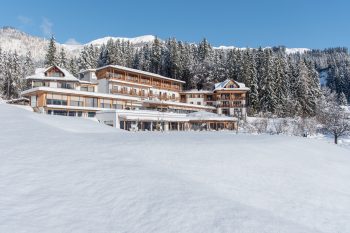 Winterliche Hotelansicht des Biohotel der daberer | Foto: der daberer. das biohotel/F. Neumüller