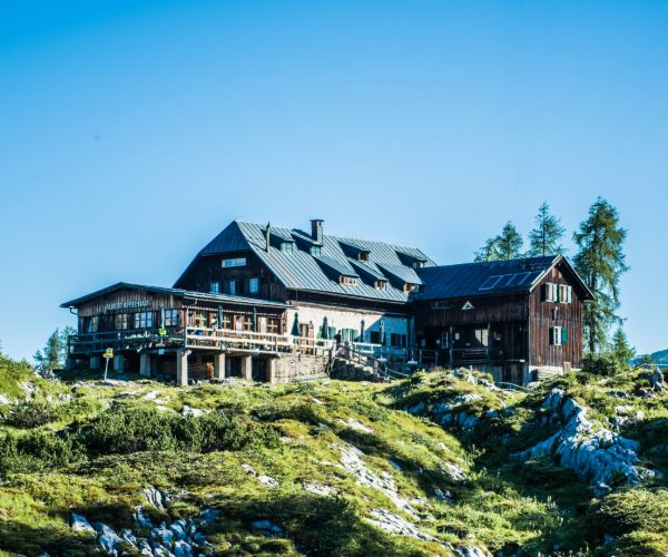 Ansicht des Albert Appel Haus im Toten Gebirge