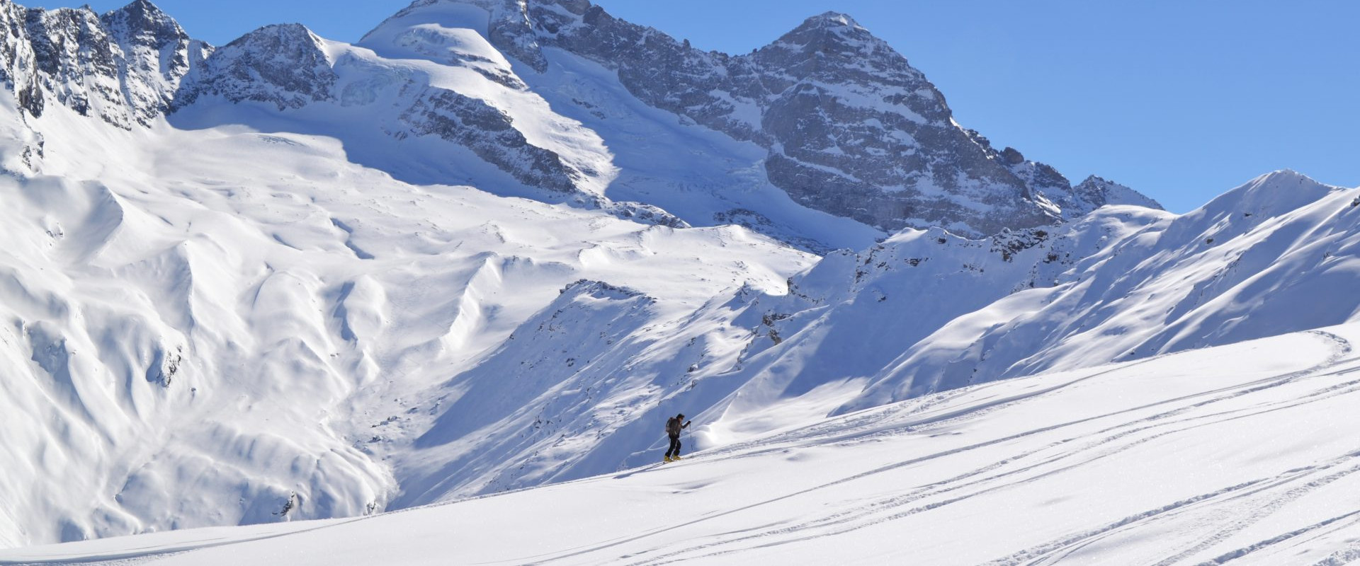 Skitour im Wipptal - bei Prachtwetter und wolkenlosen Himmel auf die Hohe Warte im Schmirntal