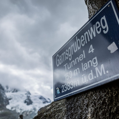 Der Gramsbrubenweg startet bei der Franz Josefs Höhe der Großglockner Hochalpenstraße