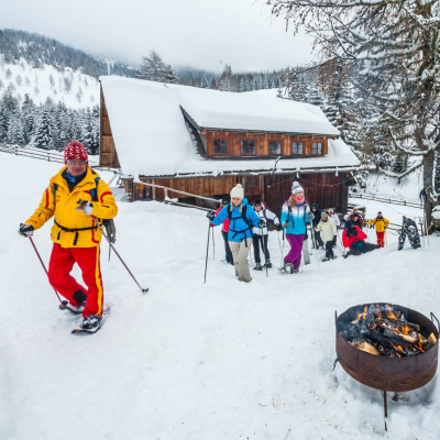 Schneeschuhwandern in den Nockbergen nahe Bad Kleinkirchheim - im Bild mit Experte Wolfgang Krainer zur Feldpannalpe