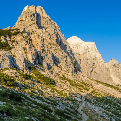 F009321-mt_mala_mojstrovka_above_vrsic_pass_by_marko_sinkovec-photo-m