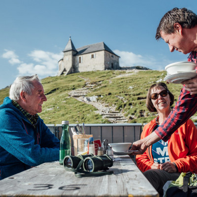 i_00000060812_HuettenKult-Dobratsch-Wandern_Region-Villach-Tourismus-GmbH_infrastil_web