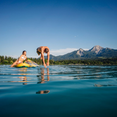 n_00000061987_Faaker-See-Sommer-Sprung_Region-Villach-Tourismus-GmbH_Martin-Hofmann_web