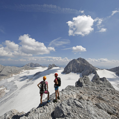 Blick auf den Hallstätter Gletscher vom Amon-Klettersteig am Dachstein aus.  Eingefangen von Herbert Raffalt
