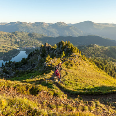 Wandern auf der Turracher Höhe mit Blick auf den Turracher See