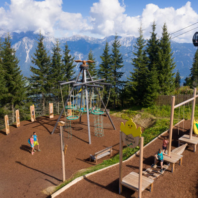 Kükenmotorik_Hopsiland (c) Johannes Absenger Kükenmotorik_Hopsiland (c) Johannes Absenger