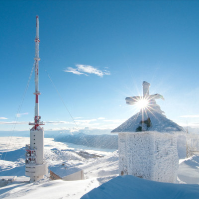 00000068300_Dobratschgipfel-im-Winter_Region-Villach-Tourismus-GmbH_Adrian-Hipp