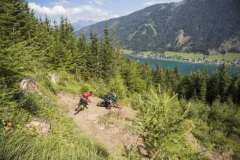Mountainbiken auf Naturtrails am Weissensee | Foto: Weissensee Bergbahn