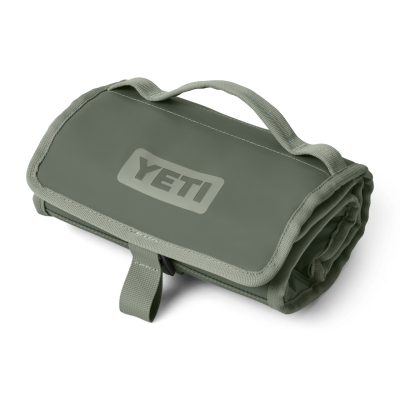 site_studio_soft_coolers_Daytrip_Lunch_Bag_Camp_3qtr_0412_r3_Primary_B_2400x2400
