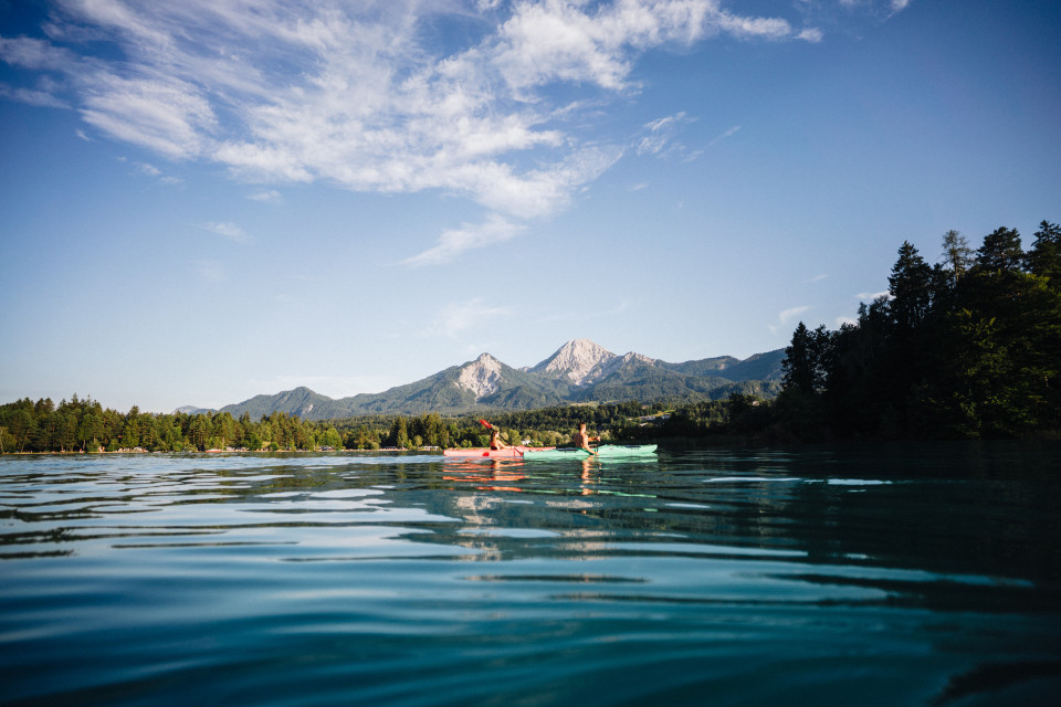 00000068602_Faakersee_Kajak_MartinHofmann-9_Region-Villach-Tourismus-GmbH_Martin-Hofmann