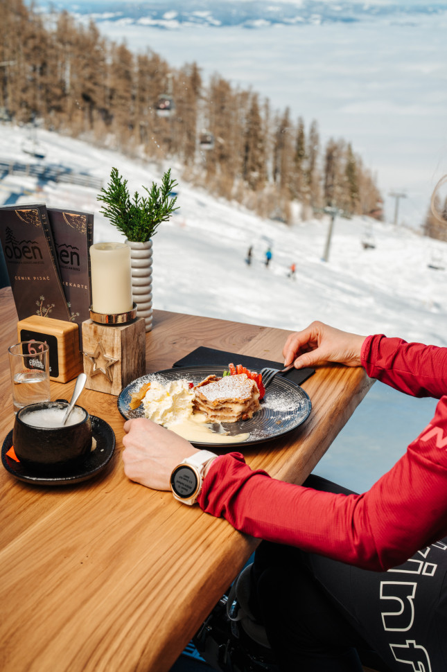 23-08-Petzen-Oben-Restaurant-Erlebnisberg-Familien-Winter-©Suedkaernten-Hofmann (186)